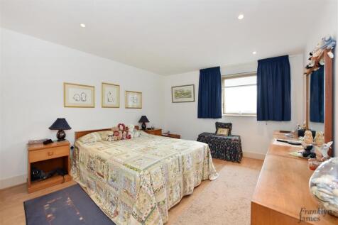 Galaxy Building (2).JPG