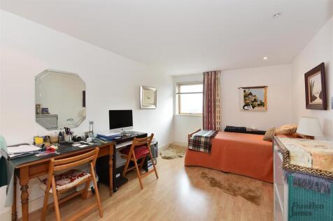 Galaxy Building (7).JPG