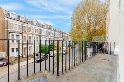 Stanwick Road (10).jpg
