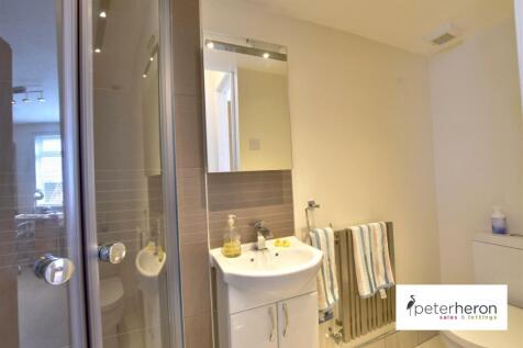 Jack &amp; Jill En-Suite Shower Room
