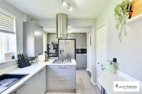 Breakfasting Kitchen