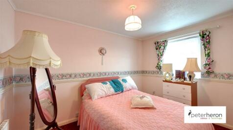 Bedroom 2 (rear)