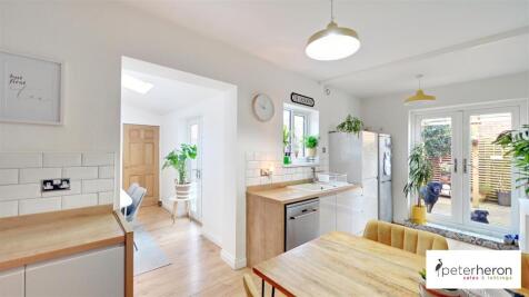 Breakfasting Kitchen