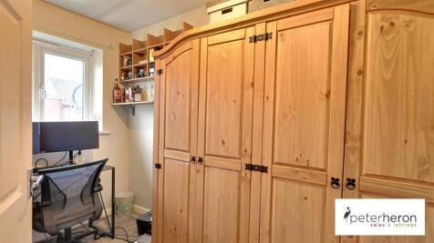 Bedroom 2 (rear)