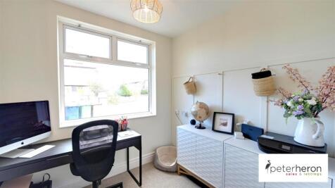 Bedroom 4/Home Office
