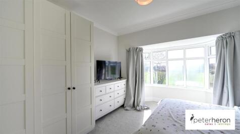 Bedroom 1 (rear)