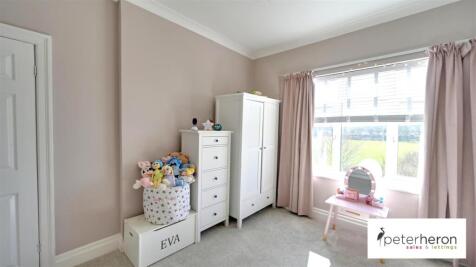 Bedroom 2 (rear)