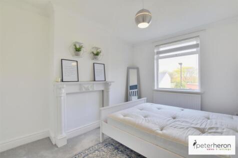 Bedroom 1 (front)