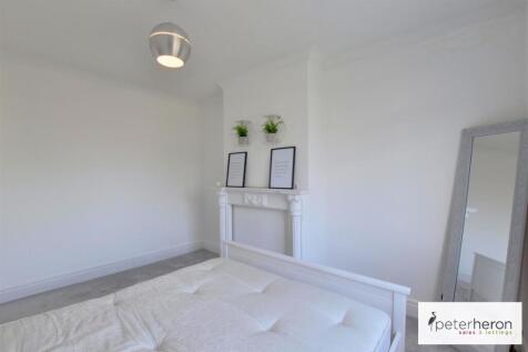 Bedroom 1 (front)