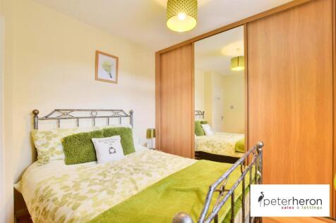 Bedroom 2 (rear)