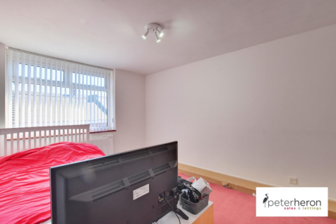 Bedroom 2 (rear)