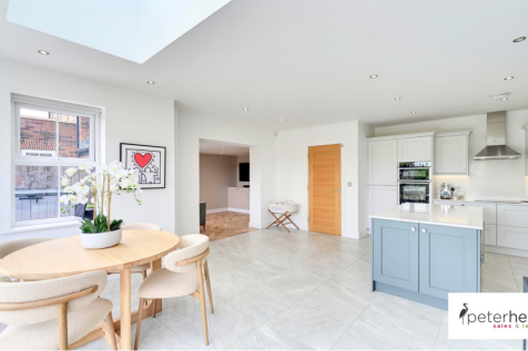Kitchen/Dining &amp; Family Room