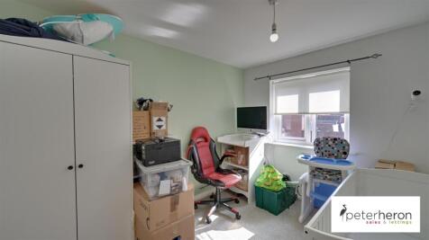 Bedroom 2 (rear)