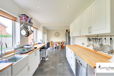 Breakfasting Kitchen