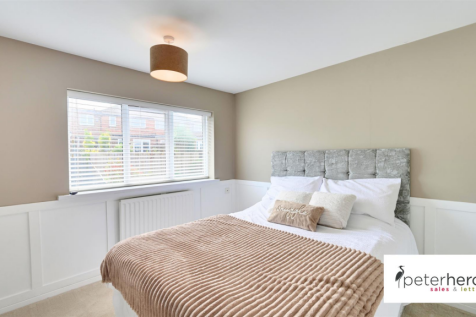 Bedroom 2 (rear)