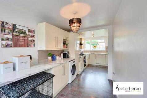 Breakfasting Kitchen