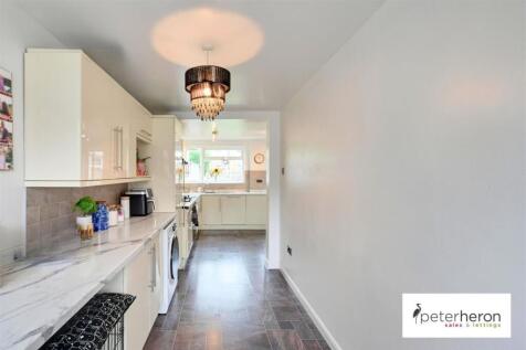 Breakfasting Kitchen