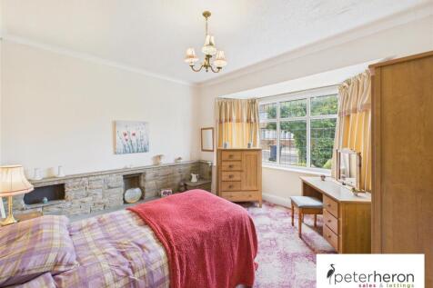 Bedroom 1 (front)