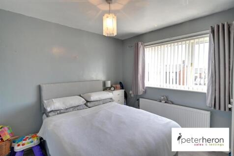Bedroom 2 (rear)