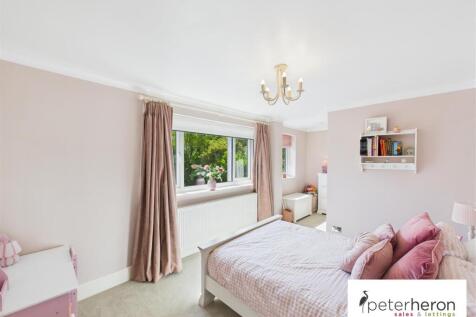 Bedroom 2 (rear)