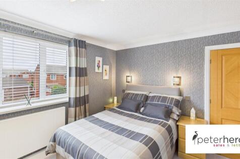 Bedroom 2 (rear)