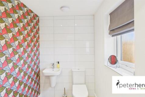 Cloakroom/WC