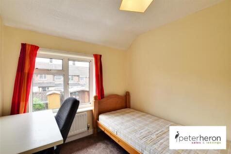 Bedroom 2 (rear)