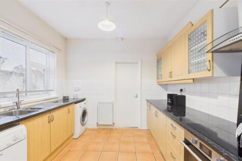 Breakfasting Kitchen