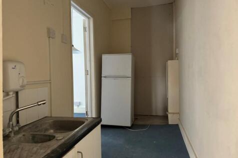 first floor kitchen.jpg