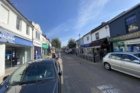 George Street whole street.JPG