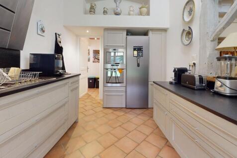 DEP0947Kitchen 1