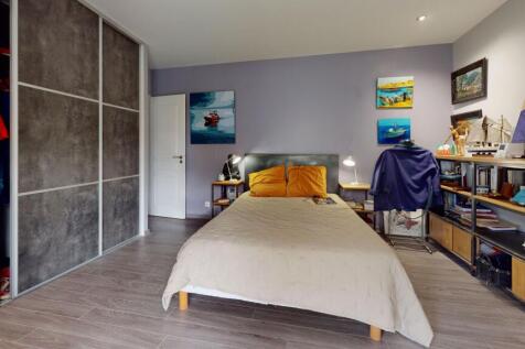 DEP0947Bedroom