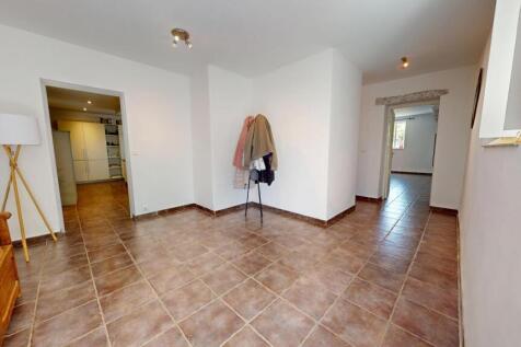 Maison principale entree