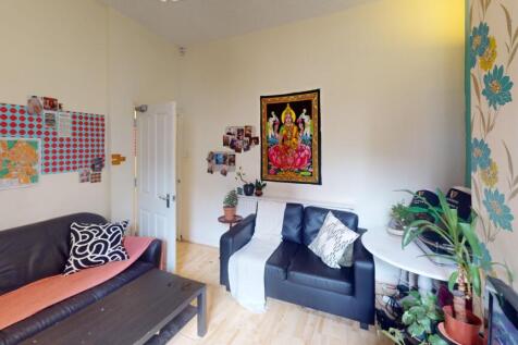 124-Noel-Living-Room