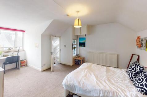 124-Noel-Bedroom 2