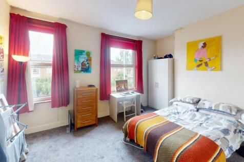 124-Noel-Bedroom