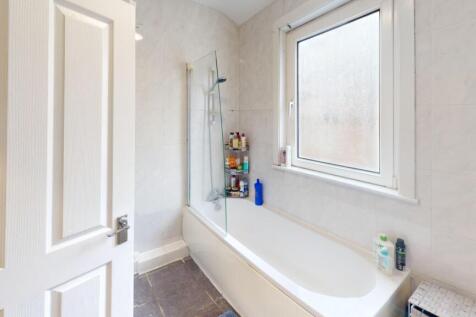 124-Noel-Bathroom