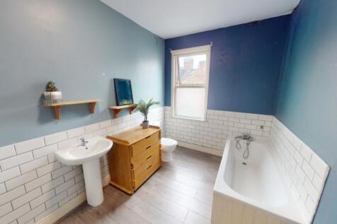 12 Ridding Bathroom