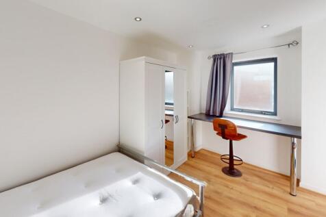 23-Cymbeline-Bedroom