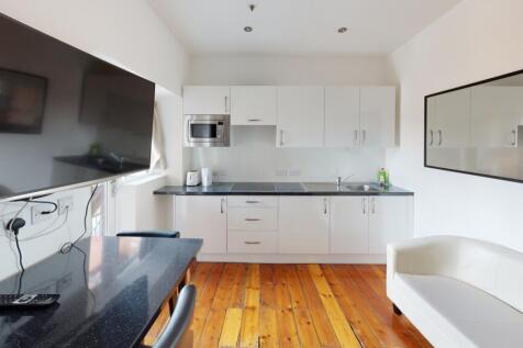 209-UPS-Kitchen(1)