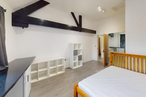 Flat-5-Barker-Gate-Bedroom 1