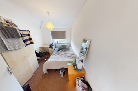 thumbnail_Bedroom 2
