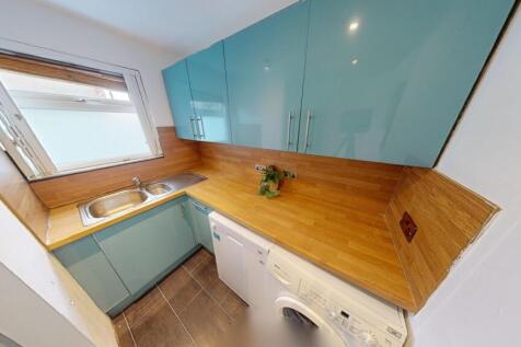 102-Foxhall-Rd-Kitchen 2