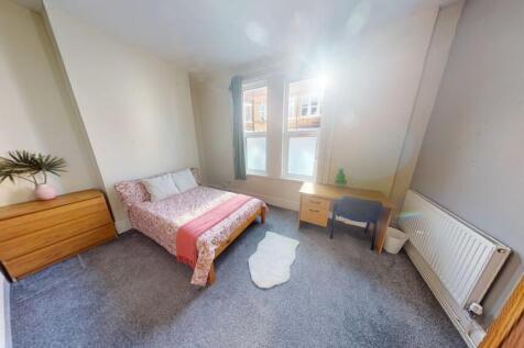 102-Foxhall-Rd-Bedroom 4