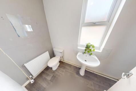 102-Foxhall-Rd-Bathroom