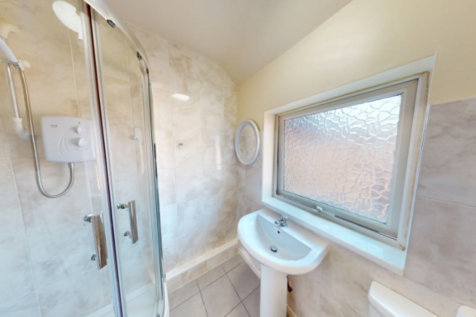thumbnail_Bathroom 2