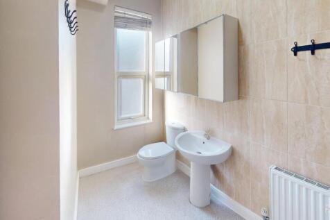 18-Watkin-Street-Bathroom-Defurnished 2