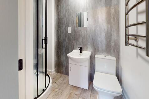 Lower-Pavement-Flat-9-Bathroom(1)