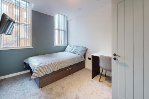 Lower-Pavement-Flat-9-Bedroom