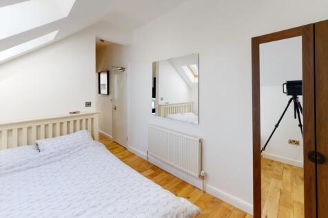 954-Glasshouse-Street-Bedroom